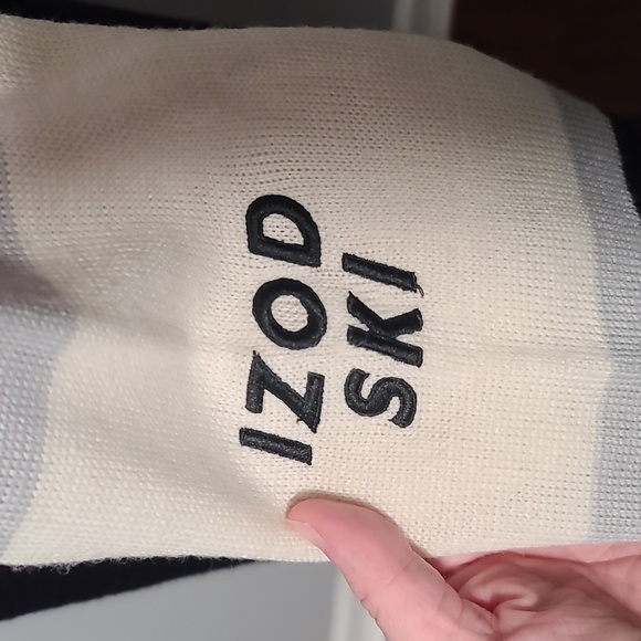 - Izod - Picture 3 of 6